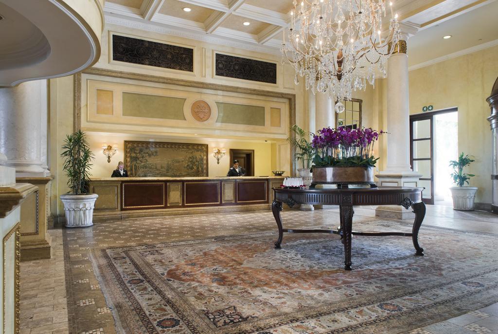 Palazzo Hotel Fourways Exterior photo Lobby