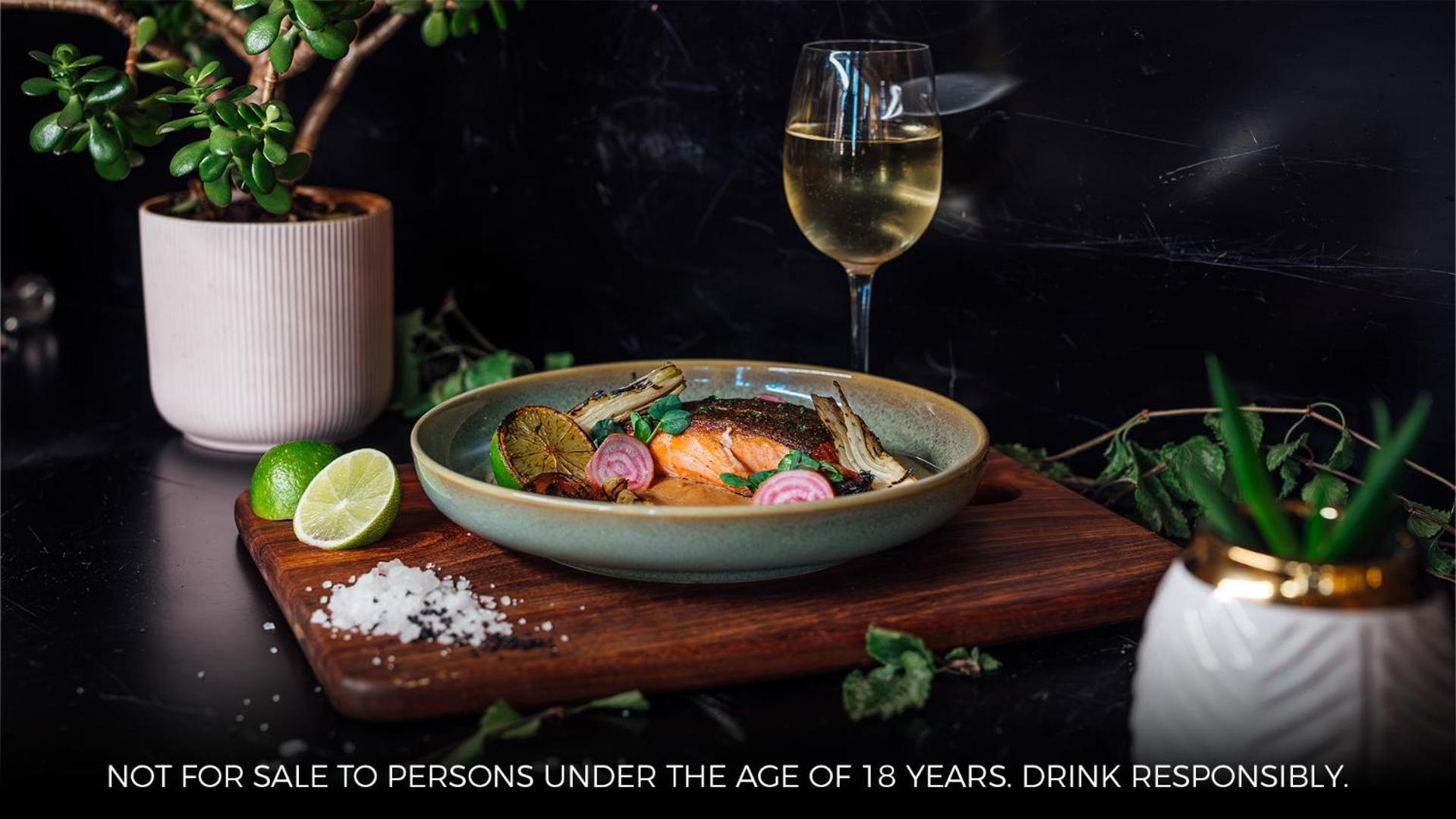 Palazzo Hotel Fourways Exterior photo A wine and food pairing
