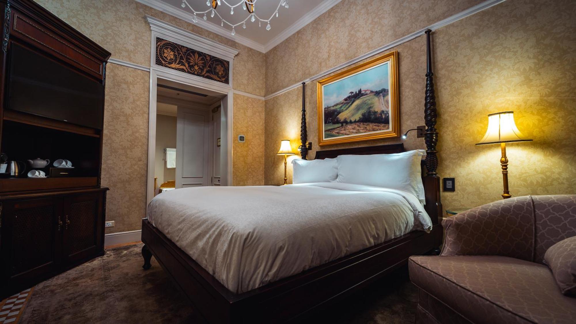 Palazzo Hotel Fourways Exterior photo A bedroom at the hotel